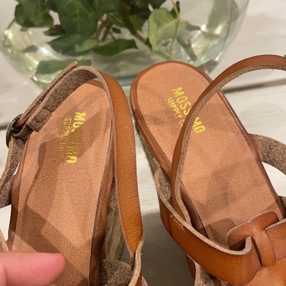 Mossimo Supply Co. - Wedges - Picture 2 of 9